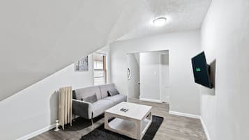 Smart TV, video games