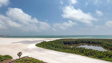 Sillas reclinables de playa, toallas de playa