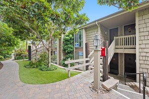 Exterior - G6 North Coast Village - 1 Brdrm cottage- Beautiful renovated kitchen, complex directly on beach! (Oceanside)