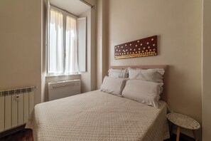 2 bedrooms, iron/ironing board, travel cot, WiFi - Casa Farina - Pretty Homes (Rome)