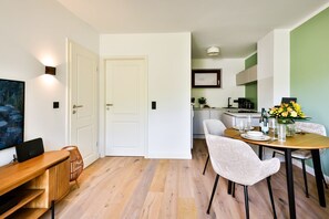 Unclassified image, 2 of 14, button - Lille, Wenningstedt-braderup auf Sylt, Deutschland (Wenningstedt-Braderup (Sylt))