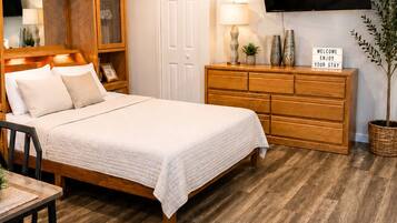 1 bedroom, iron/ironing board, WiFi, bed sheets