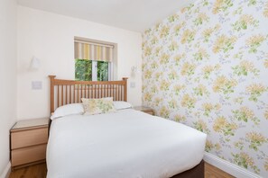 2 slaapkamers, een strijkplank/strijkijzer, gratis wifi, beddengoed