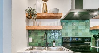 The Cali - 1/4 mile to OU Stadium