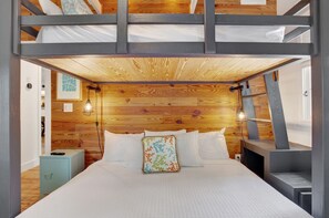 5 bedrooms, desk, iron/ironing board, free WiFi