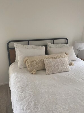 2 chambres, bureau, fer et planche à repasser, Wi-Fi gratuit