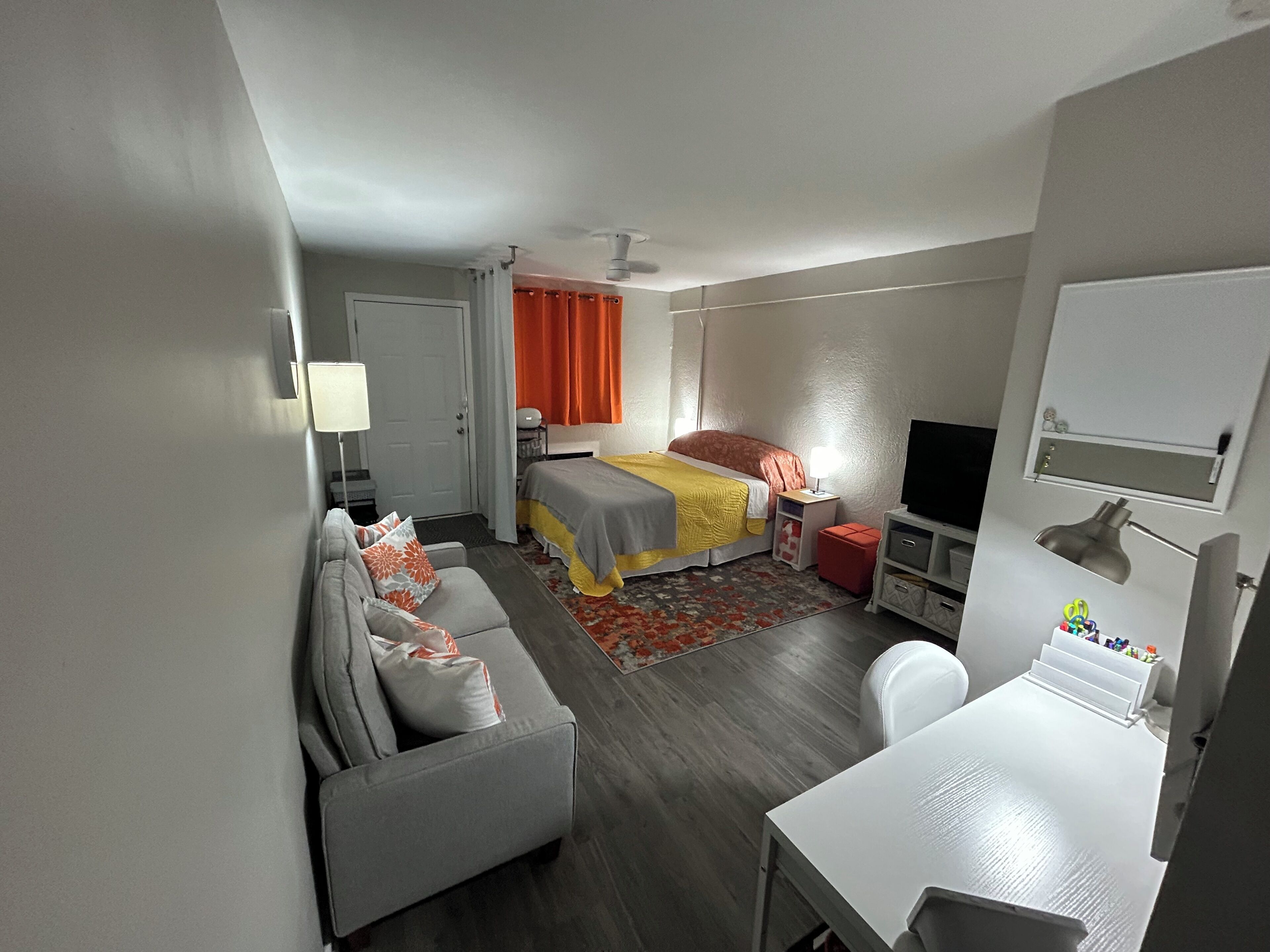 Cozy apartment with AC and WiFi in welcoming Beech Grove