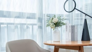ห้องเบสิกซิงเกิล | เครื่องนอนระดับพรีเมียม, มินิบาร์ฟรี, โต๊ะทำงาน