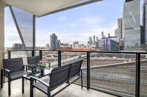 Property grounds - Rooftop Pool 2BR Apt at Marvel Stadium with Free Parking (Docklands)