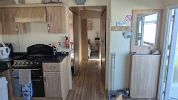 冰箱、微波炉、烤箱、炉灶