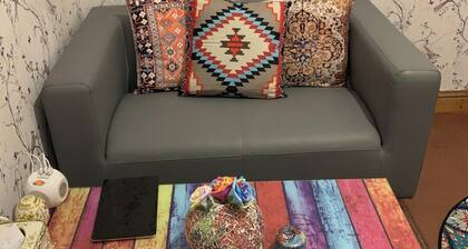 Sleeps 2 with Free Parking and Wi-Fi