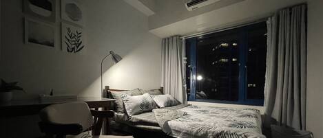 1 bedroom, desk, iron/ironing board, WiFi