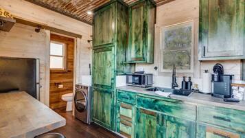 Fridge, microwave, coffee/tea maker, toaster