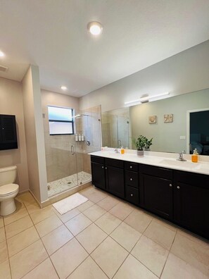 Shower, jetted tub, hair dryer, bidet