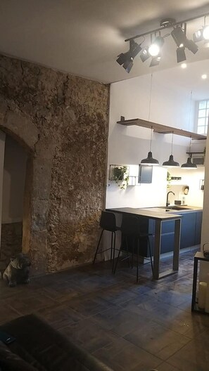 Interior - Apartment 'Appartamento Luxury - Torre' with Air Conditioning (Terracina)