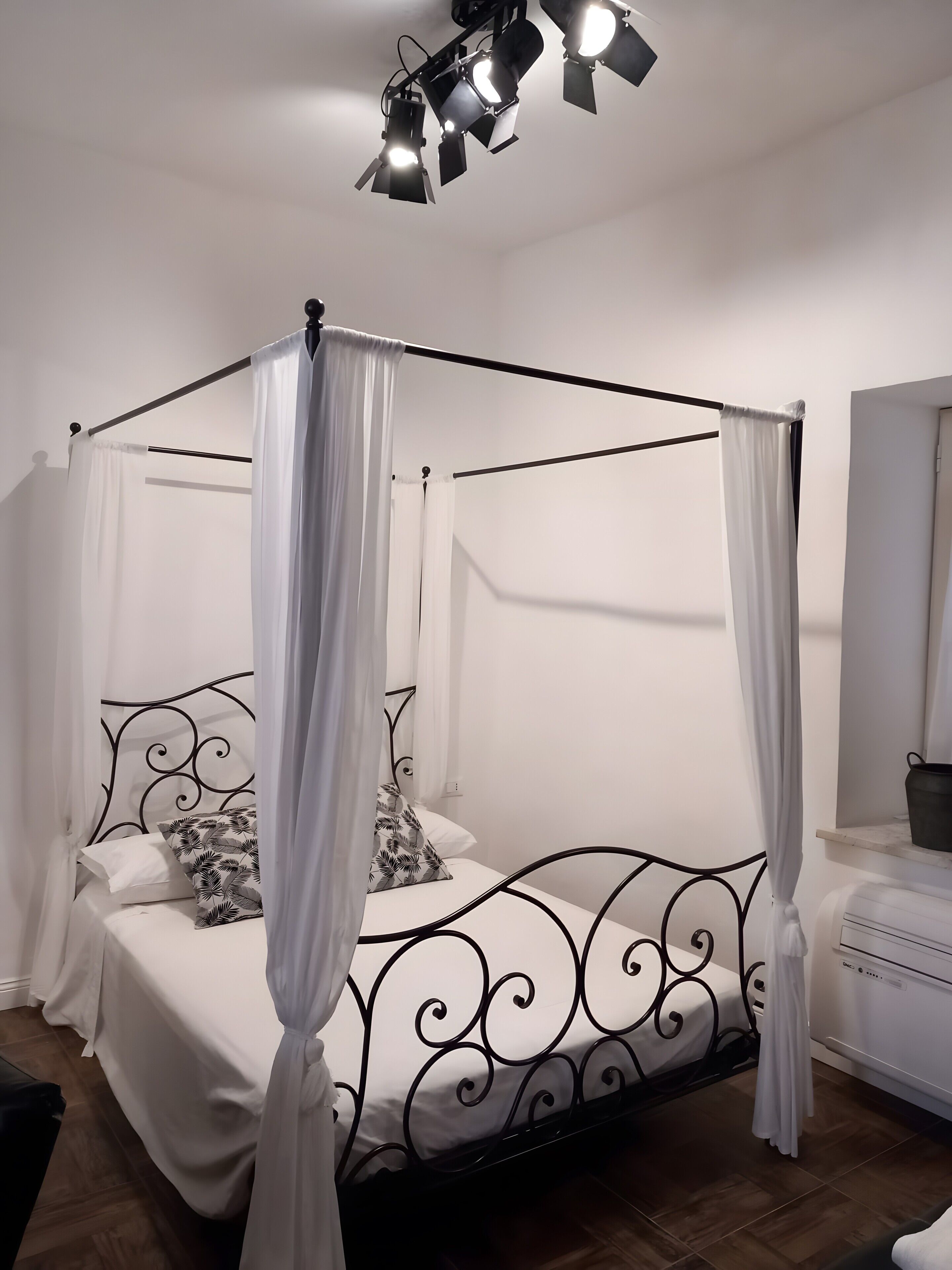 1 間睡房、床單