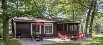 Cozy Cabin Nisswa with Outdoor Sauna and Tennis Court (Plus Extra House & Bunkhouse Avail)