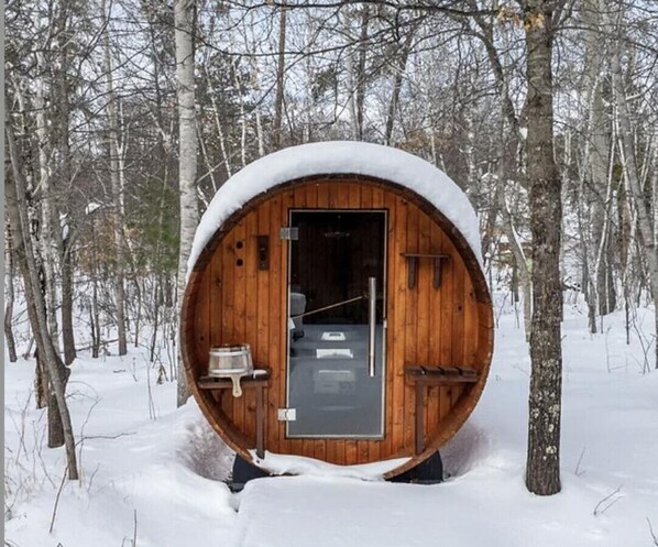 Sauna - Cozy Cabin Nisswa with Outdoor Hot tub, Sauna and Tennis Court (Plus Extra House & Bunkhouse Avail) (Nisswa)