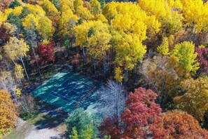 Sports court - Cozy Cabin Nisswa with Outdoor Sauna and Tennis Court (Plus Extra House & Bunkhouse Avail) (Nisswa)