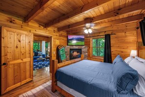 2 bedrooms, iron/ironing board, free WiFi, bed sheets - Sanctuary Cabin in the Woods  (Sevierville)