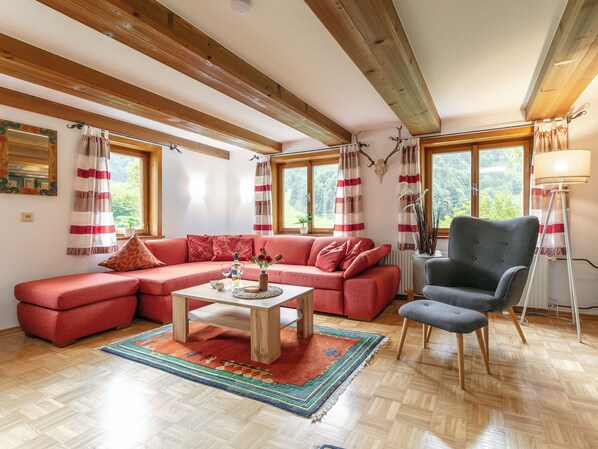 TV - Beautifully renovated farmhouse, dream location (Dalaas)