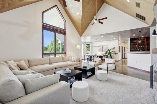 The Perfect Getaway 5BR/4BA with Pool and Hot Tub