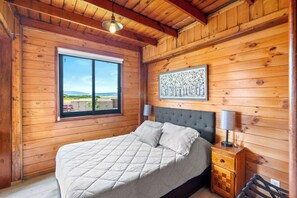 Family Cabin, Lake View | Premium bedding, down comforters, individually decorated - Xidó San Miguel (San Miguel de Allende)