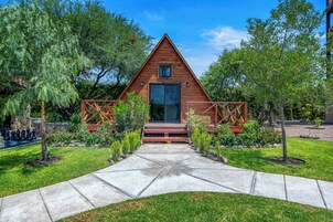 Junior Cabin, Garden View | Terrace/patio