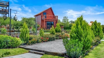 Comfort-mökki, parveke, jÀrvinÀköala | NÀkymÀ huoneesta