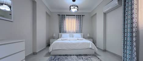 3 bedrooms, iron/ironing board, travel cot, WiFi