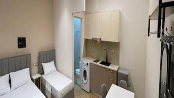 1 habitación, wifi y ropa de cama