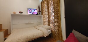 1 bedroom, iron/ironing board, travel crib, free WiFi - Apartment in Trouville-sur-Mer/ Trouville Palace, 1km from Deauville (Trouville-sur-Mer)