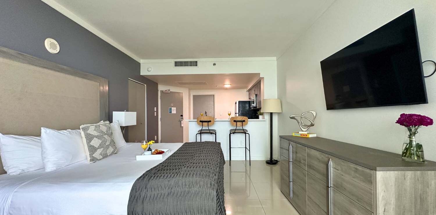 Fer et planche à repasser, lit parapluie, Wi-Fi, draps fournis