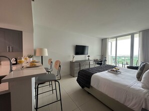 Iron/ironing board, travel crib, WiFi, bed sheets