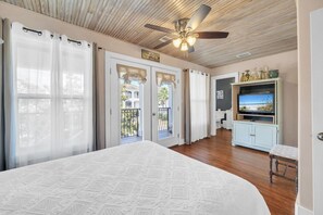 5 bedrooms, iron/ironing board, travel cot, free WiFi - Beautiful Brand New Beach House-Private Pool-Sleeps 12 (Destin)
