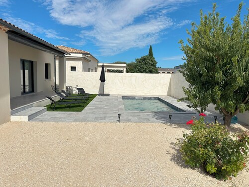 VILLA MODERNE AVEC PISCINE AVIGNON