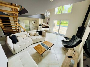 Smart TV, fireplace, foosball, table tennis