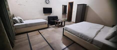 Deluxe-Doppelzimmer | Schallisolierte Zimmer, Bügeleisen/Bügelbrett, kostenloses WLAN