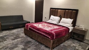 Dobbeltrom – deluxe | Lydisolert, strykejern/-brett og wi-fi (inkludert)