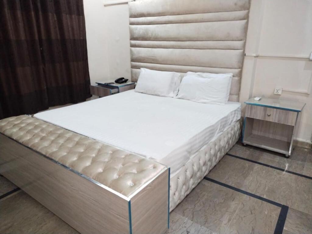 Deluxe Double Room | Soundproofing, iron/ironing board, free WiFi
