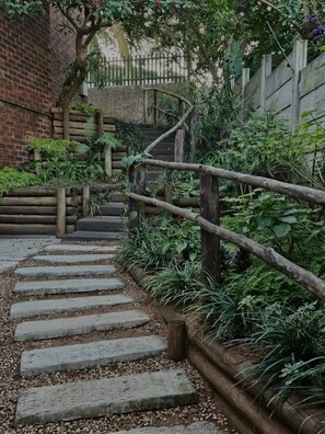 Property grounds - ONE on Michelle

 (Ballito)