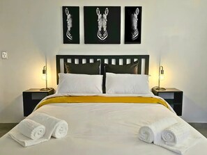 2 bedrooms, iron/ironing board, WiFi, bed sheets