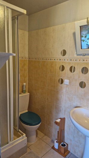 Dusche, Seife, Toilettenpapier