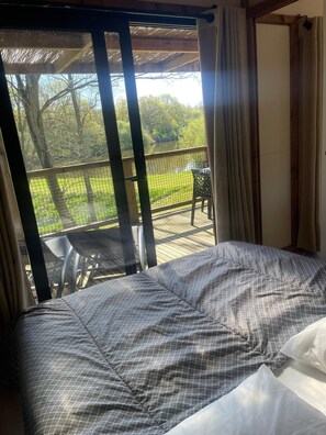 2 bedrooms