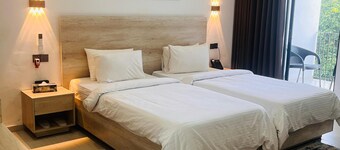 Kokomo Sunset Resort