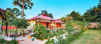 Kokomo Sunset Resort