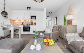 TV - 2 bedroom lovely apartment in Olpenitz (Olpenitz)