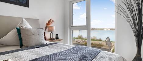 2 bedrooms, iron/ironing board, travel crib, free WiFi