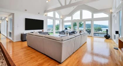 Riverview Grandeur Tranquility & Luxury Essex CT