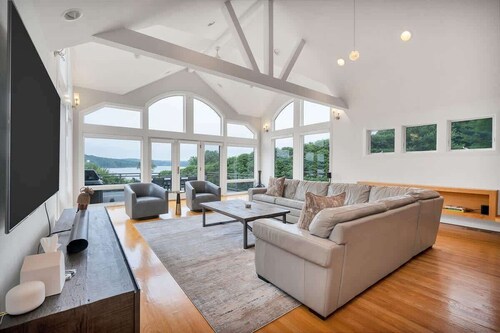 Riverview Grandeur Tranquility &  Luxury  Essex CT